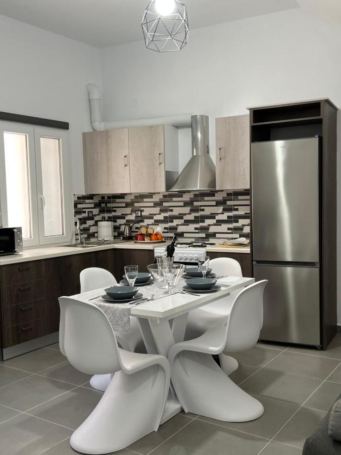 Thania'S House ,4 Minutes From The Center Of Hermoulis إرموبولّي المظهر الخارجي الصورة